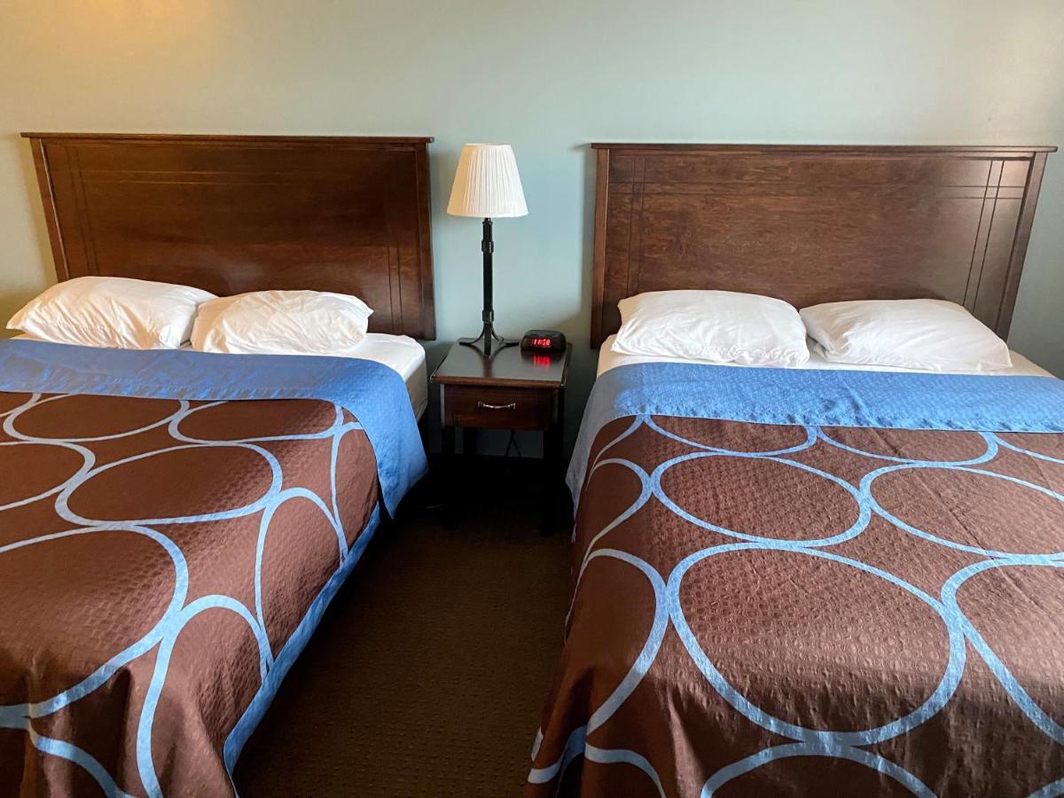 Super 8 By Wyndham Edmonton South Otel Dış mekan fotoğraf