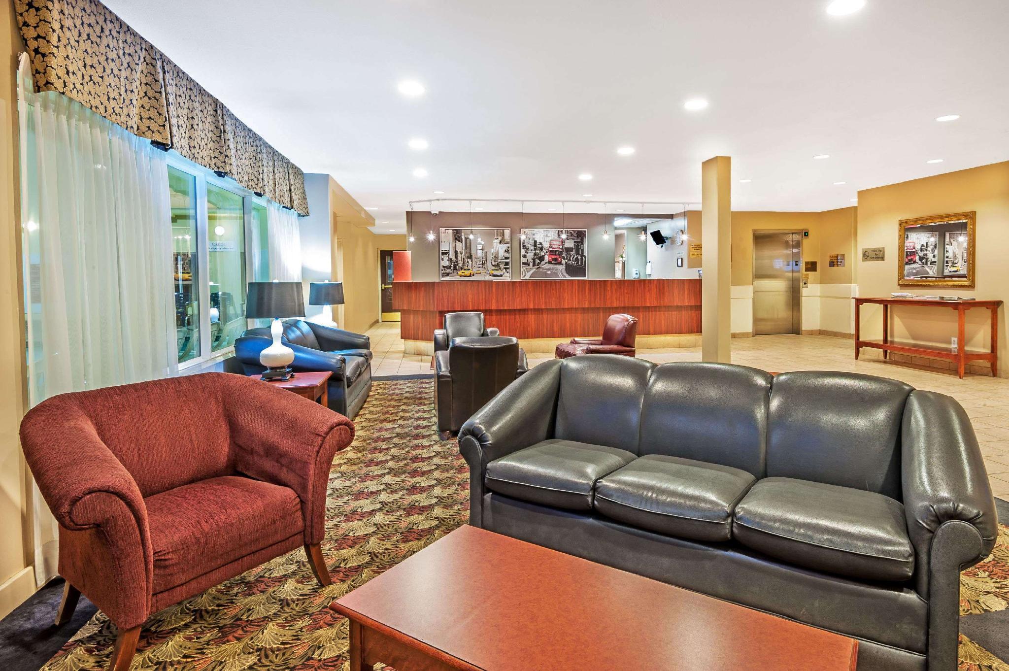 Super 8 By Wyndham Edmonton South Otel Dış mekan fotoğraf
