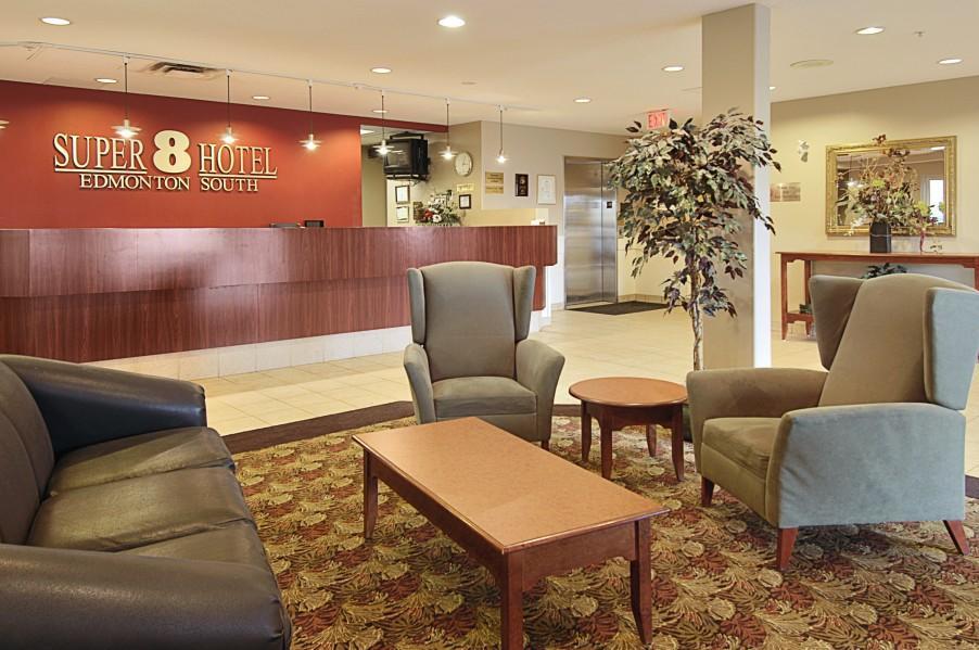 Super 8 By Wyndham Edmonton South Otel Dış mekan fotoğraf